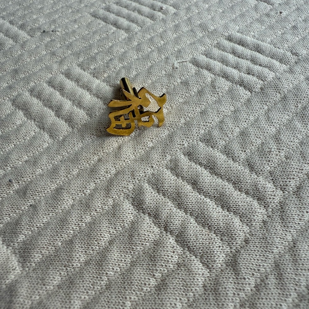 14 K Gold Chinese Cuff Link